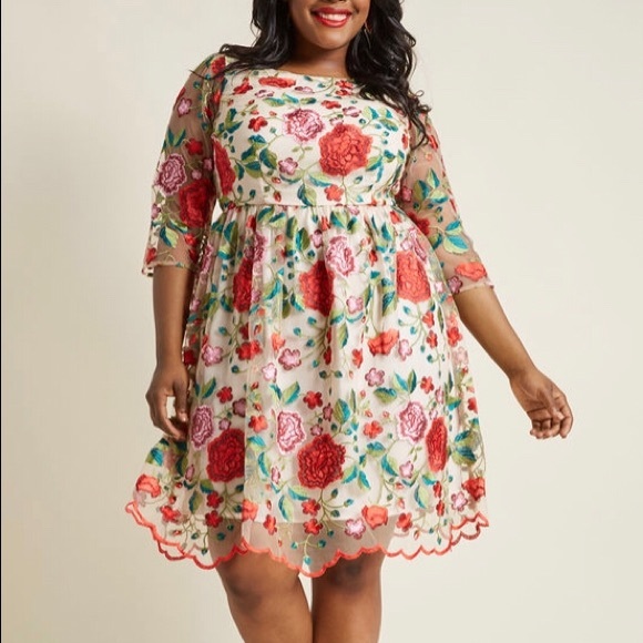 Modcloth Dresses & Skirts - ModCloth Lace & Mesh Stunning Embroidered Dress 4X